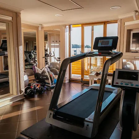 Residence Hotel Szálloda 4*