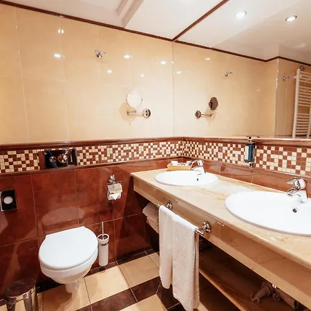 Residence Hotel Szálloda 4*